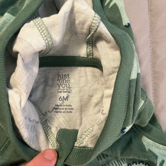 6m carters dinosaur romper - Picture 4 of 4